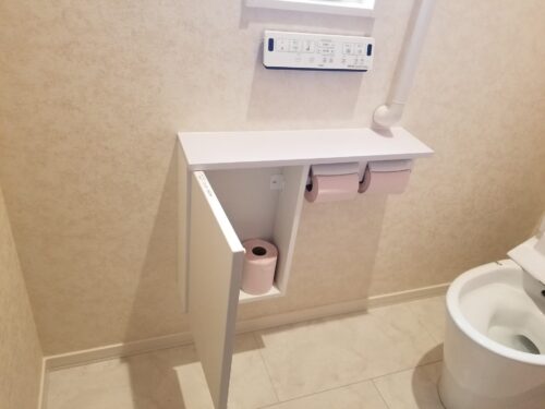 リクシルのトイレ収納